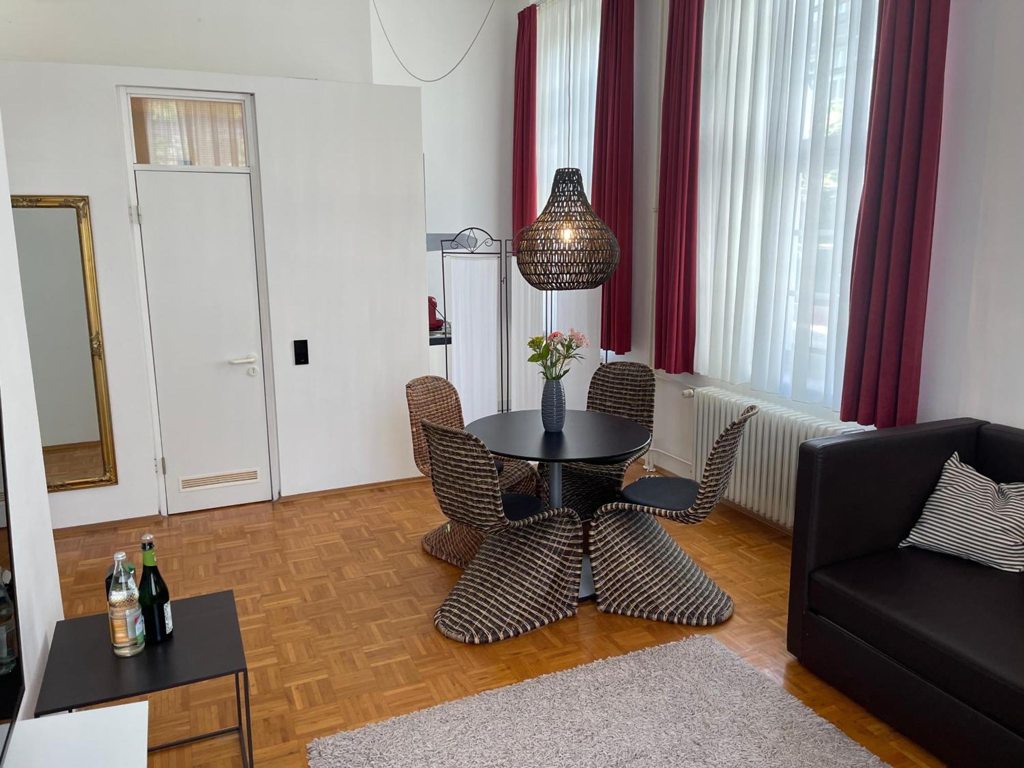 Whliving - Apartments & Studios In 콘스탄츠 외부 사진